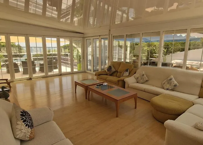 Beachfront Villa *