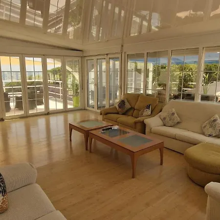 Beachfront Villa *